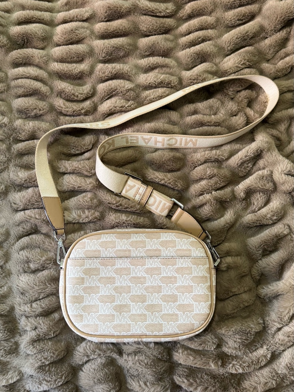Michael Kors Cream and Tan Signature Crossbody Bag - Picture 2 of 4